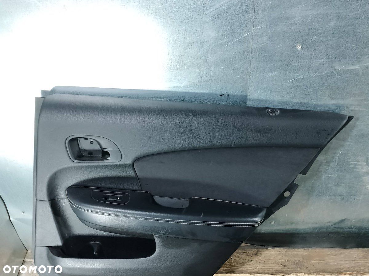 BOCZEK, TAPICERKA DRZWI PRAWY TYŁ CHRYSLER 200 (JS) 1VD021X9AA - 1