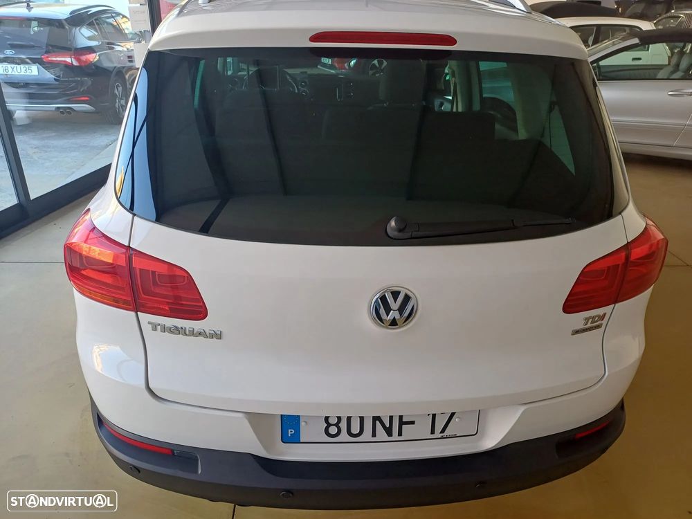 VW Tiguan 2.0 TDI Sport BlueMotion - 4
