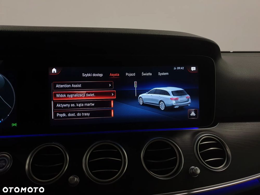 Mercedes-Benz Klasa E 300 de 4Matic 9G-TRONIC AMG Line - 24