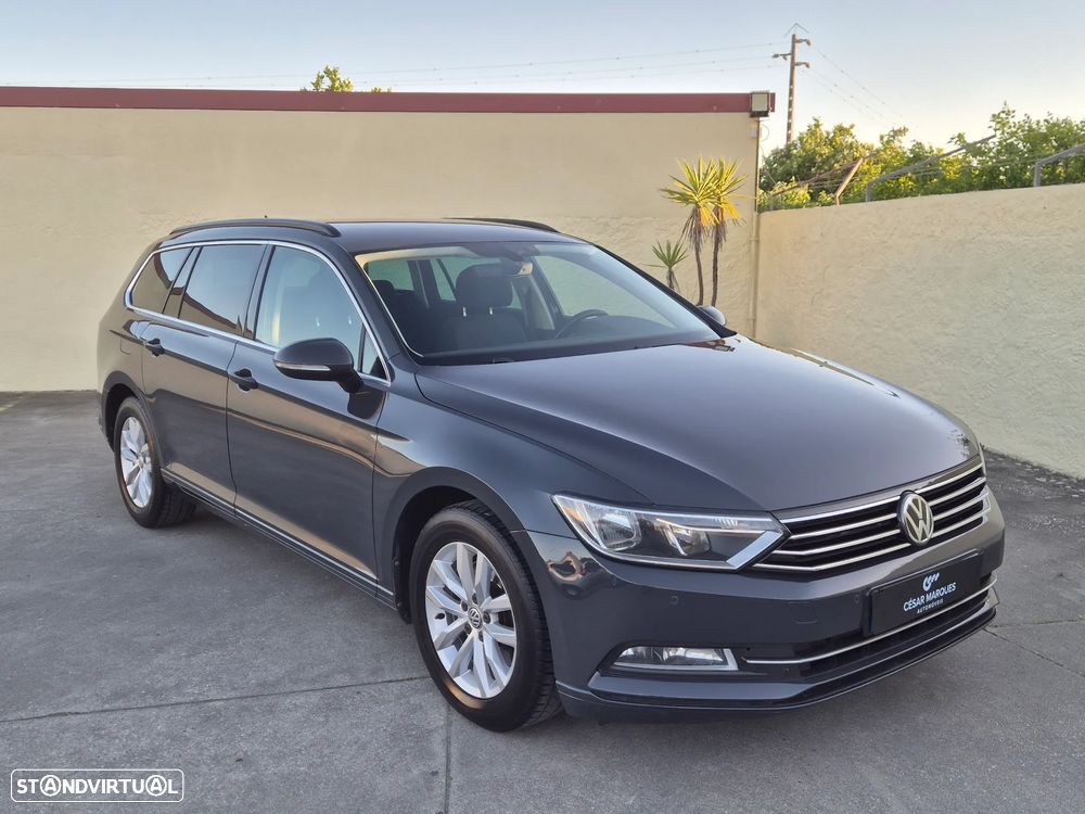 VW Passat Variant 2.0 TDI Confortline - 11