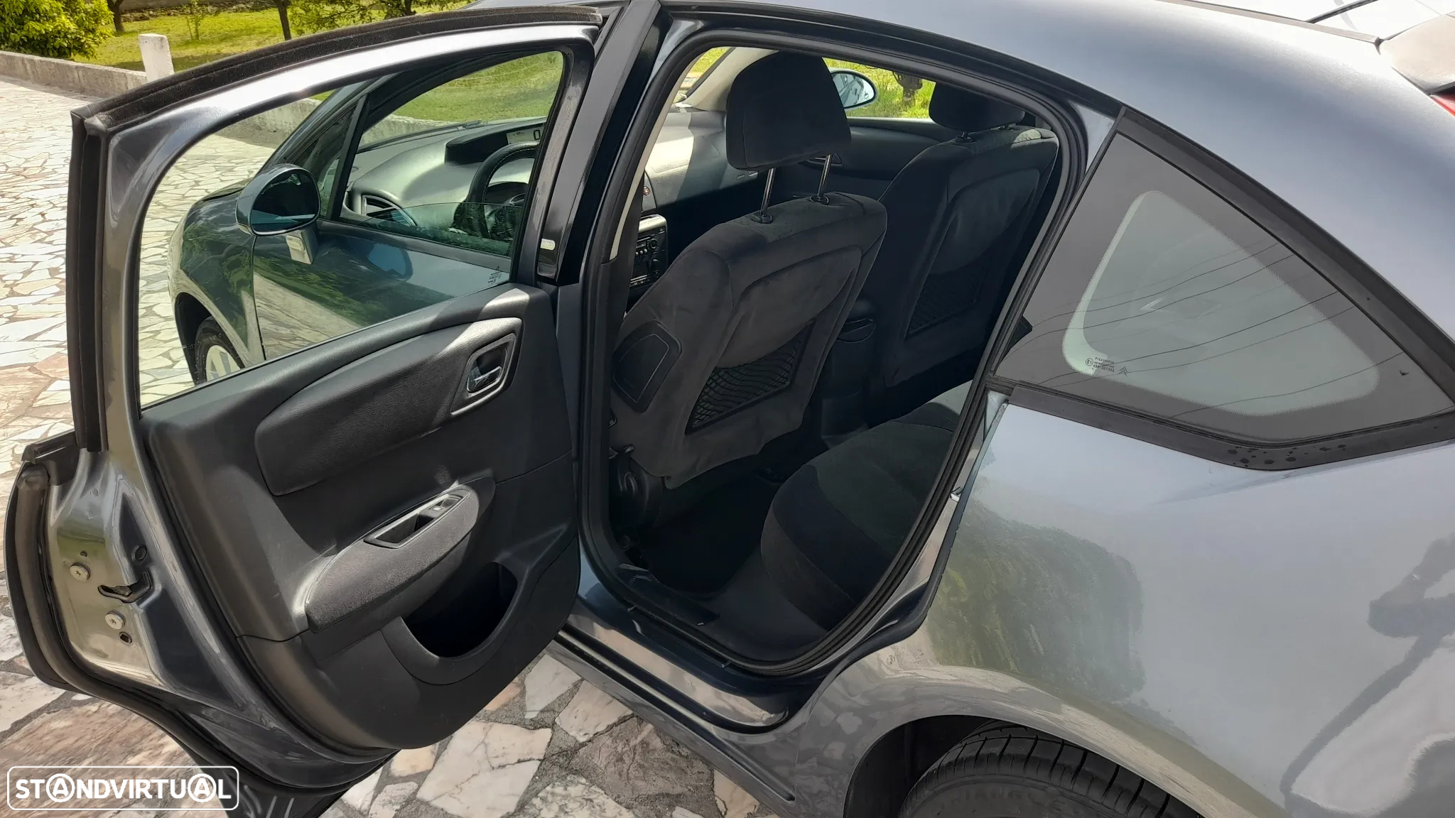 Citroën C4 1.6 HDi 110 Exclusive - 20
