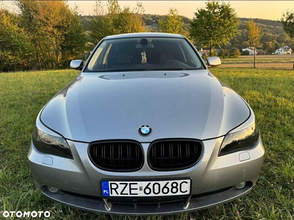 BMW Seria 5 520i Touring - 3