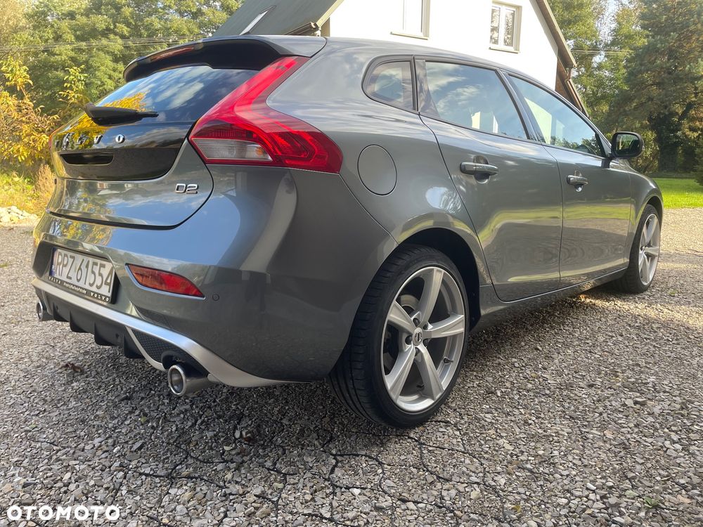 Volvo V40 D2 Drive-E Momentum - 16
