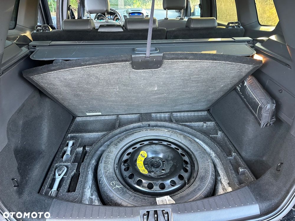 Ford Kuga - 16