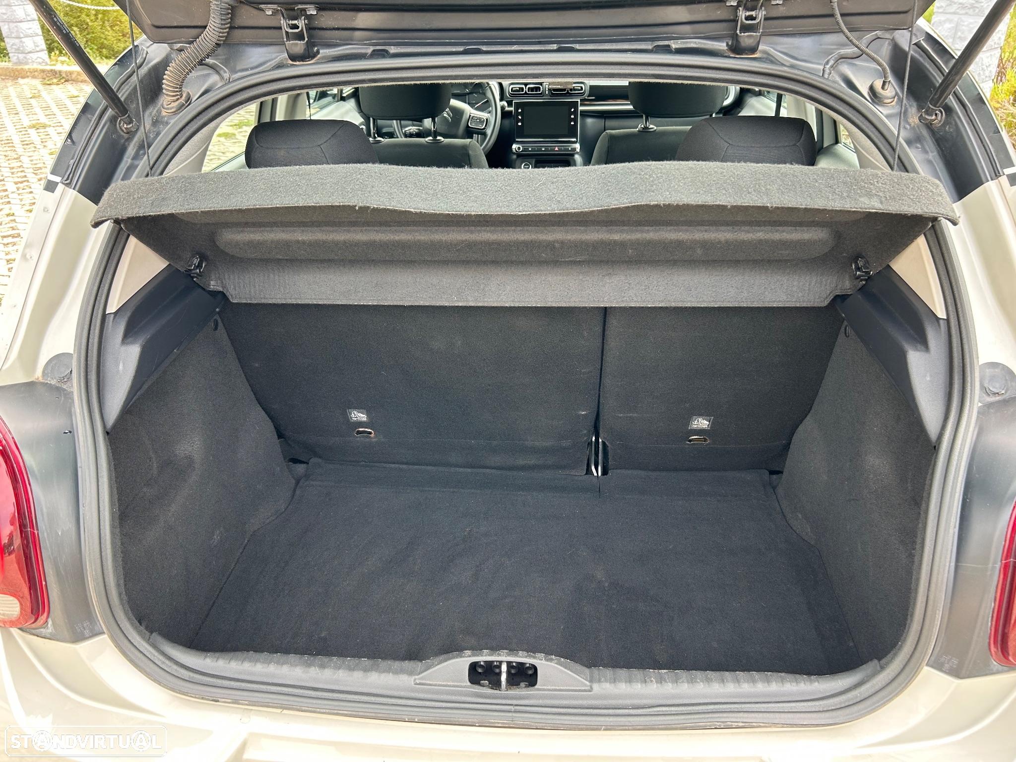 Citroën C3 1.6 BlueHDi Shine - 21