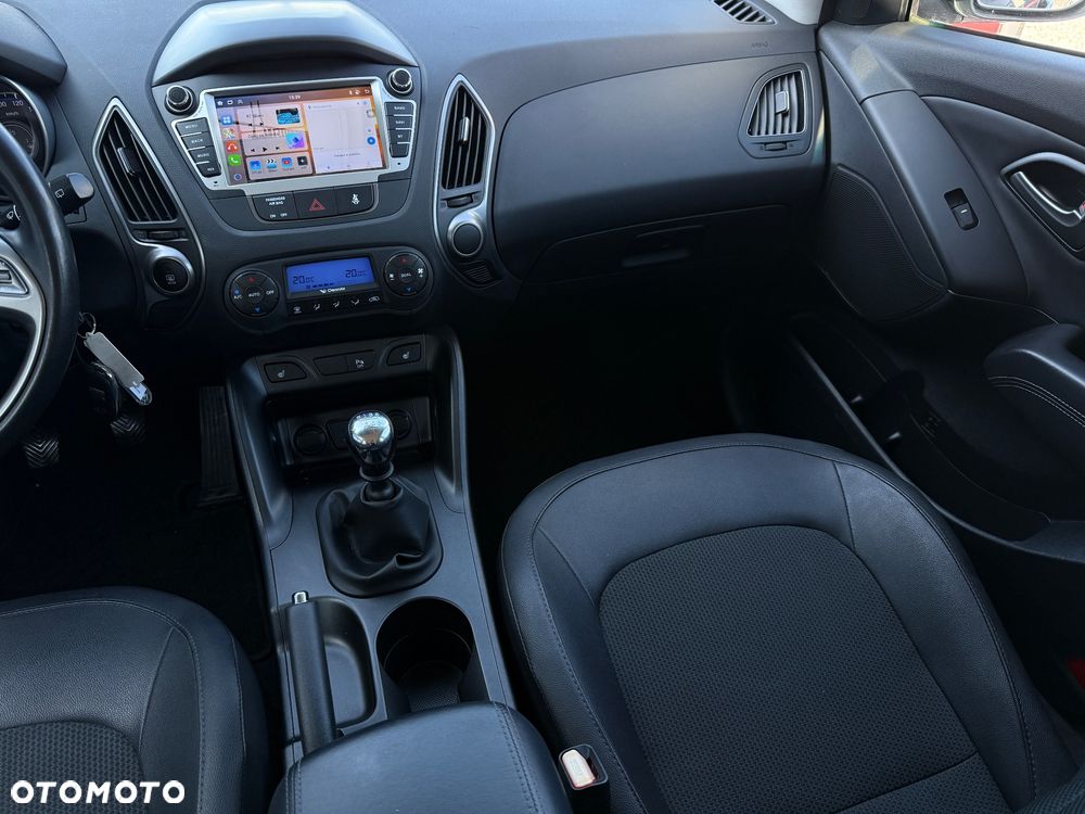 Hyundai ix35 1.6 2WD Fifa World Cup Edition - 16