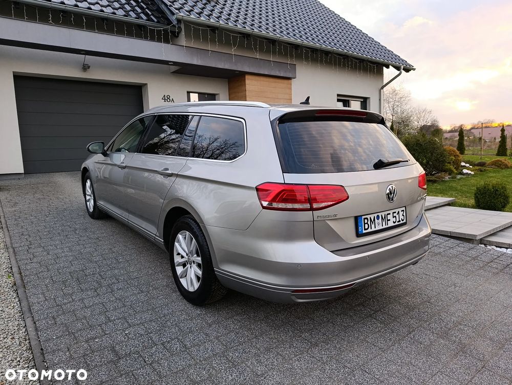 Volkswagen Passat 2.0 TDI (BlueMotion Technology) Comfortline - 4