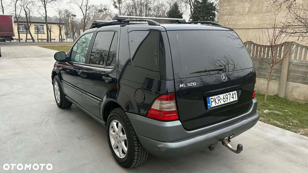 Mercedes-Benz ML - 4