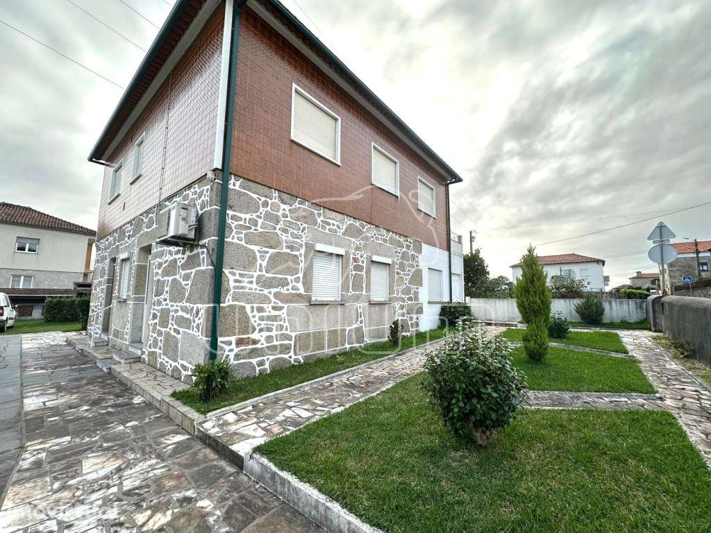 MORADIA T4 ISOLADA EM VILA DE PUNHE - Grande imagem: 2/26