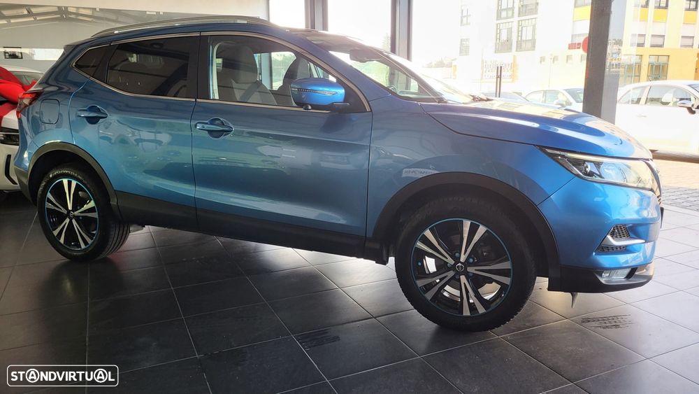 Nissan Qashqai 1.5 dCi N-Connecta J18 - 4