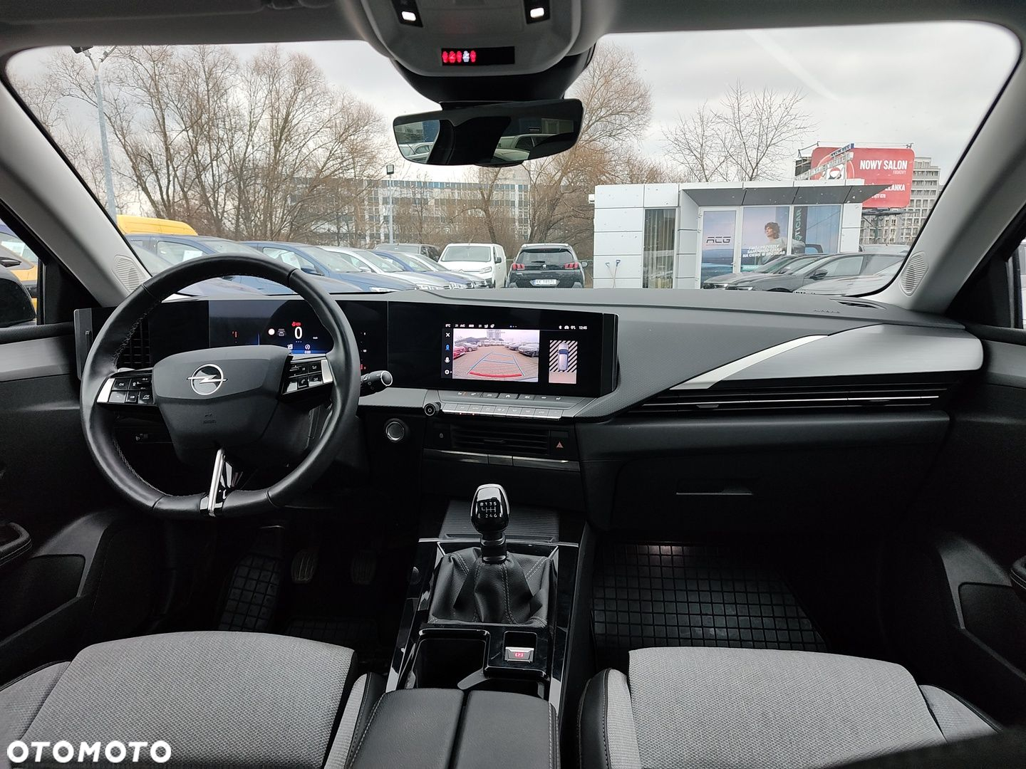 Opel Astra V 1.2 T Elegance S&S - 8