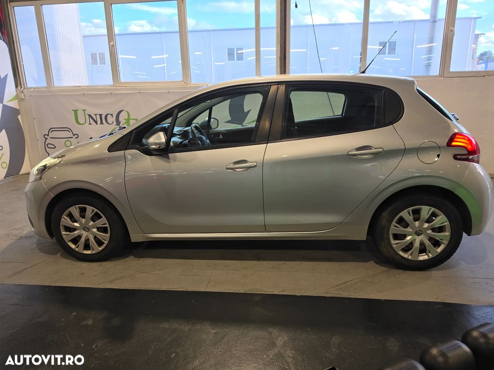 Peugeot 208 1.6 BlueHDi FAP Style - 9