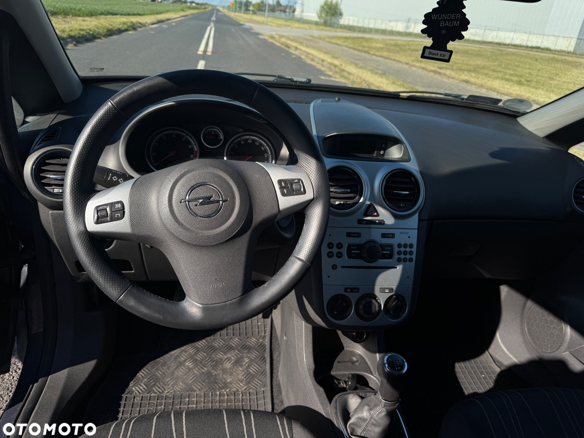 Opel Corsa 1.2 16V Cosmo - 21