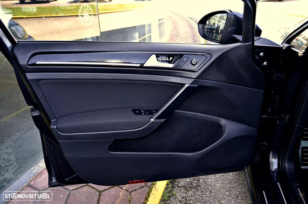 VW Golf Variant - 10