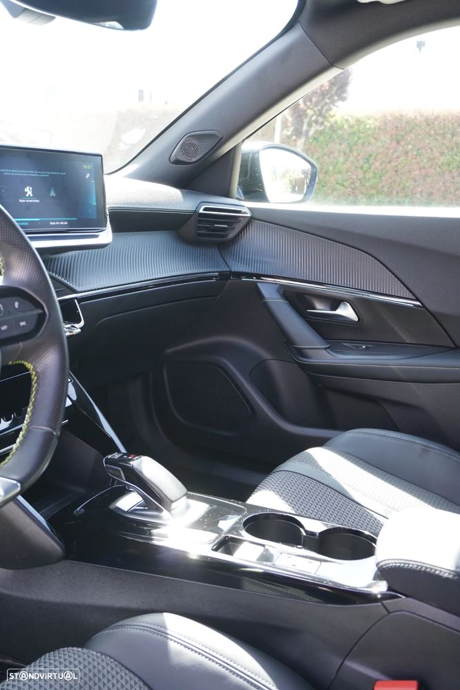 Peugeot e-2008 50 kWh GT Pack - 34