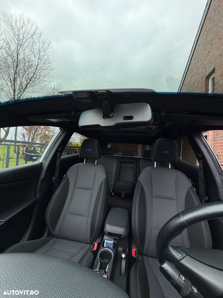 Hyundai i30 blue Kombi 1.6 CRDi Passion - 25
