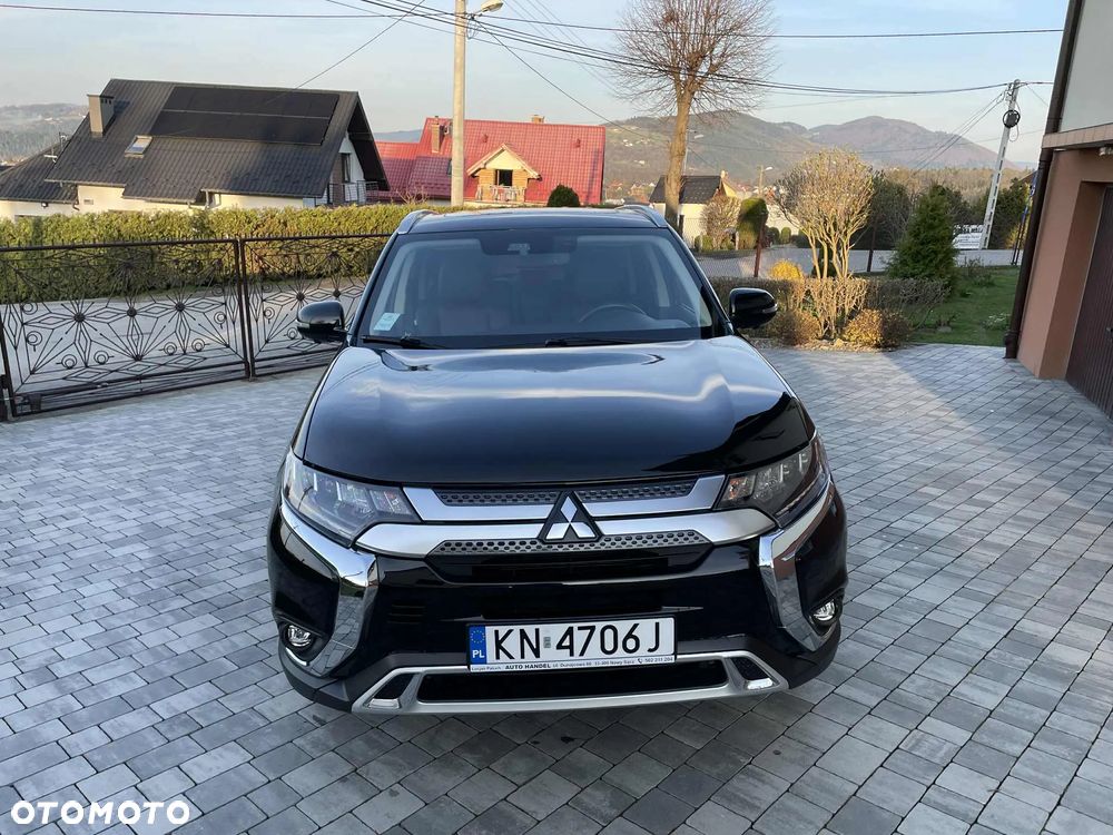 Mitsubishi Outlander 2.4 4WD CVT Instyle - 2