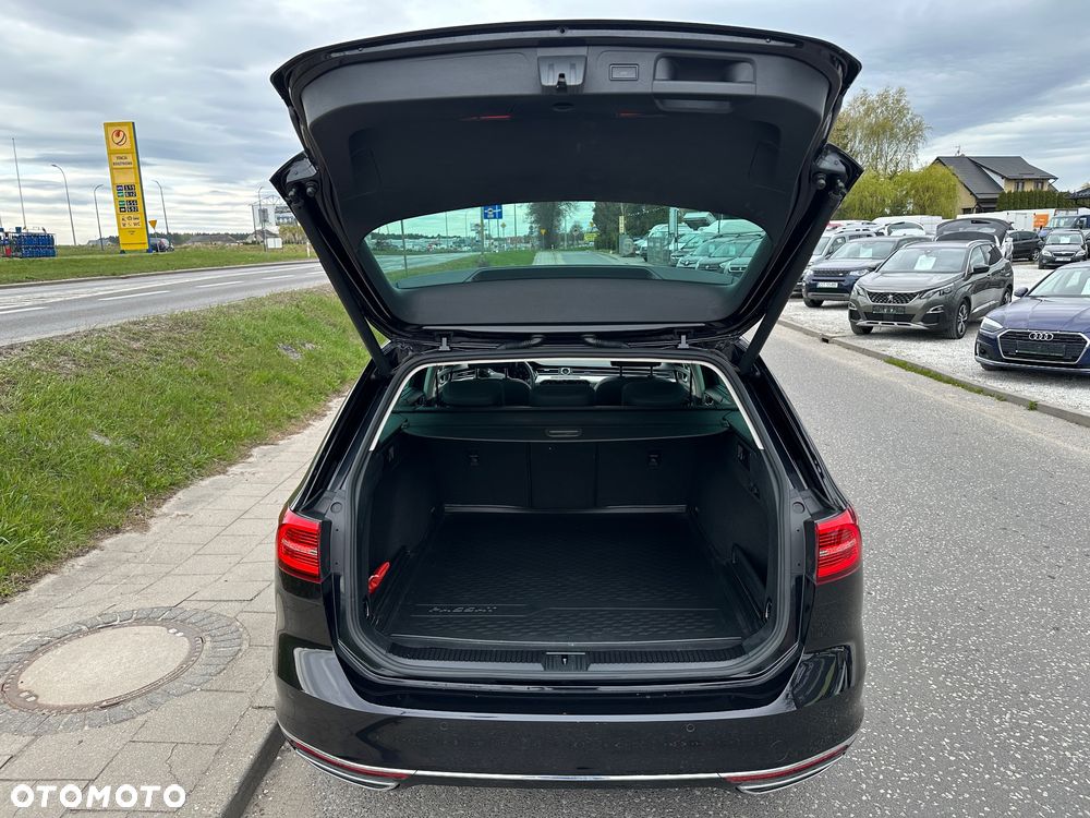 Volkswagen Passat 2.0 TDI SCR DSG Comfortline - 27