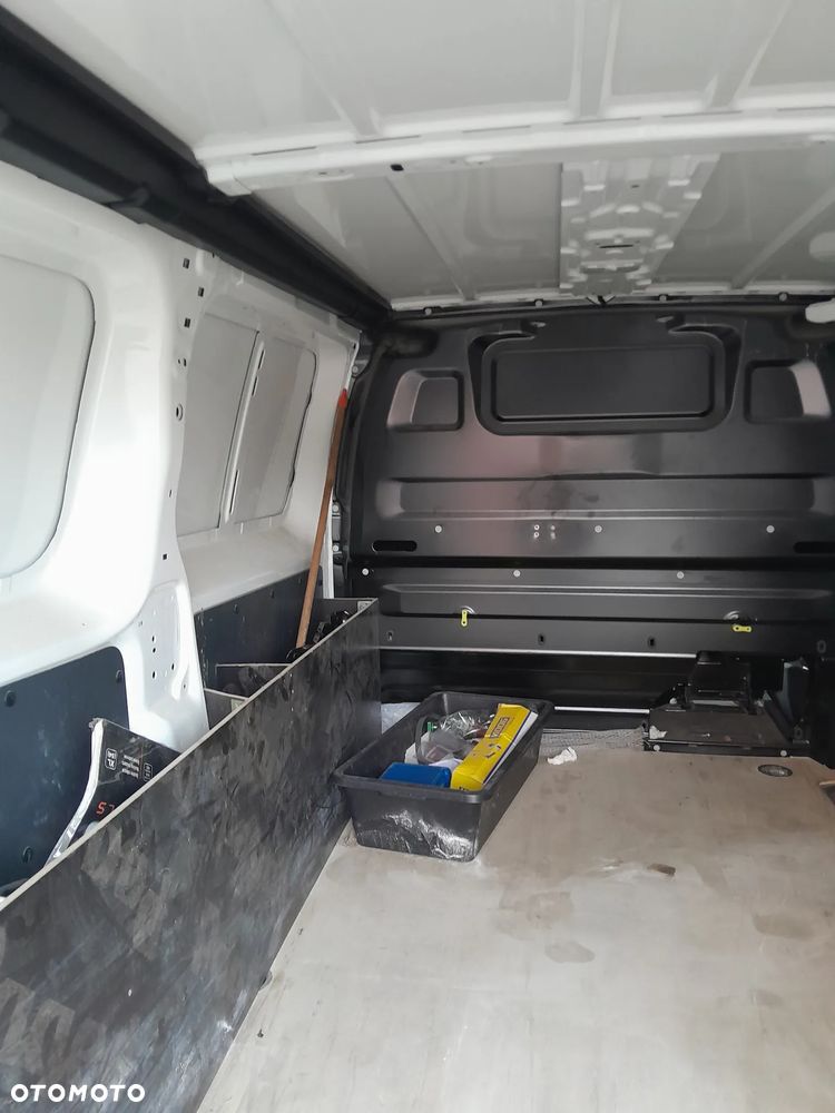 Opel Vivaro furgon - 27