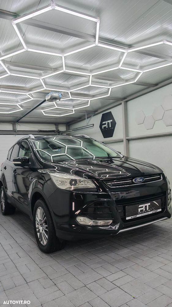 Ford Kuga 2.0 TDCi Powershift 4WD Titanium - 12