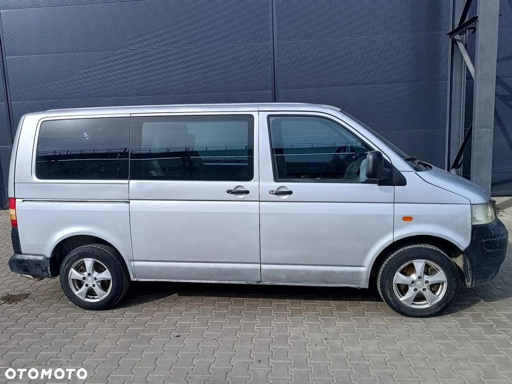 Volkswagen Transporter - 1