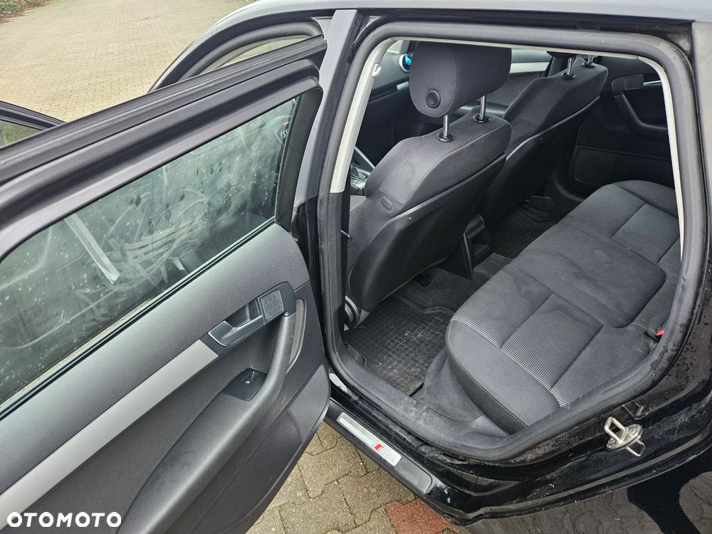 Audi A3 Sportback 2.0 TDI DSG Ambiente - 8