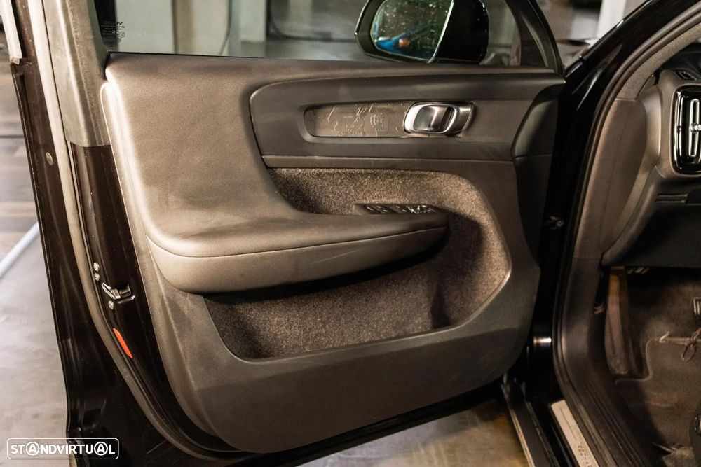 Volvo C40 Recharge 69 kWh Single Motor RWD Core - 38