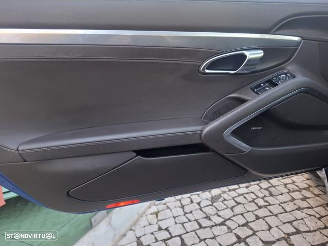 Porsche 911 Série F - 26