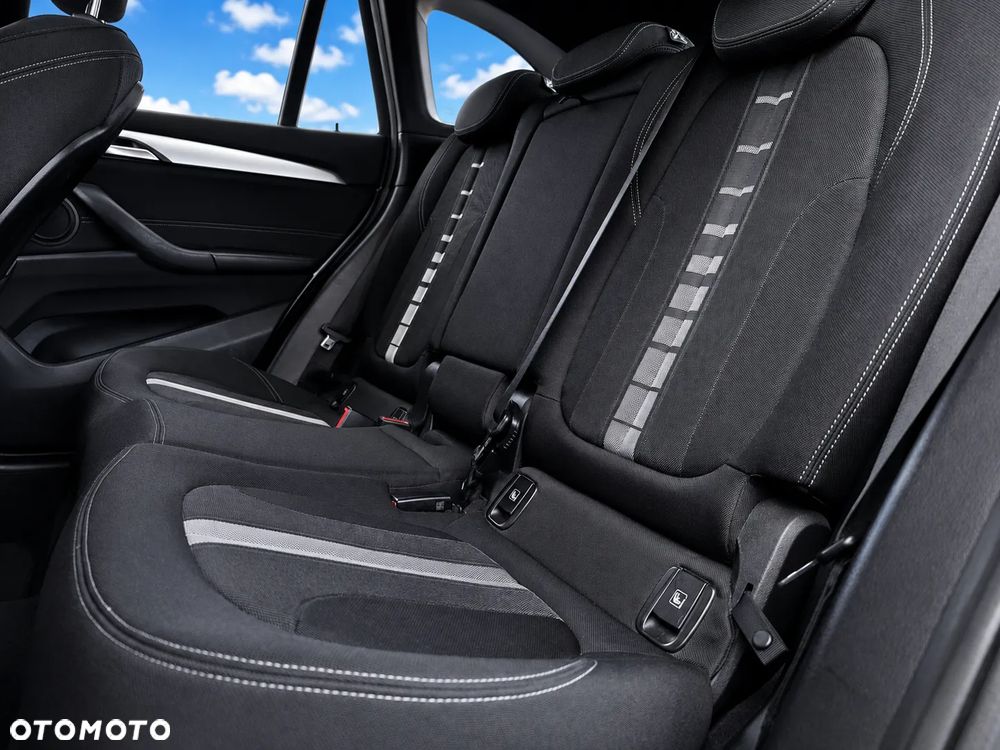 BMW X1 sDrive20i GPF M Sport - 15