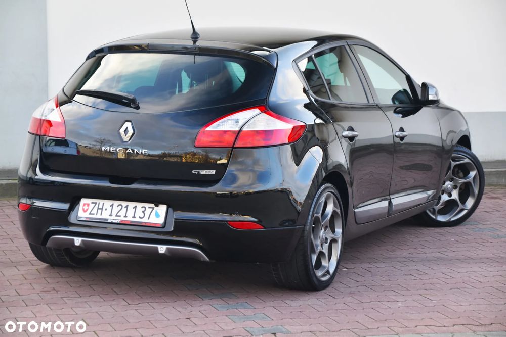 Renault Megane TCe 180 GT - 33