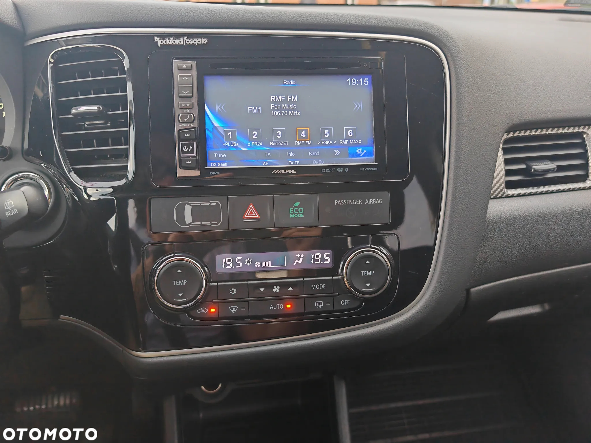Mitsubishi Outlander 2.0 Instyle + 4WD CVT - 12