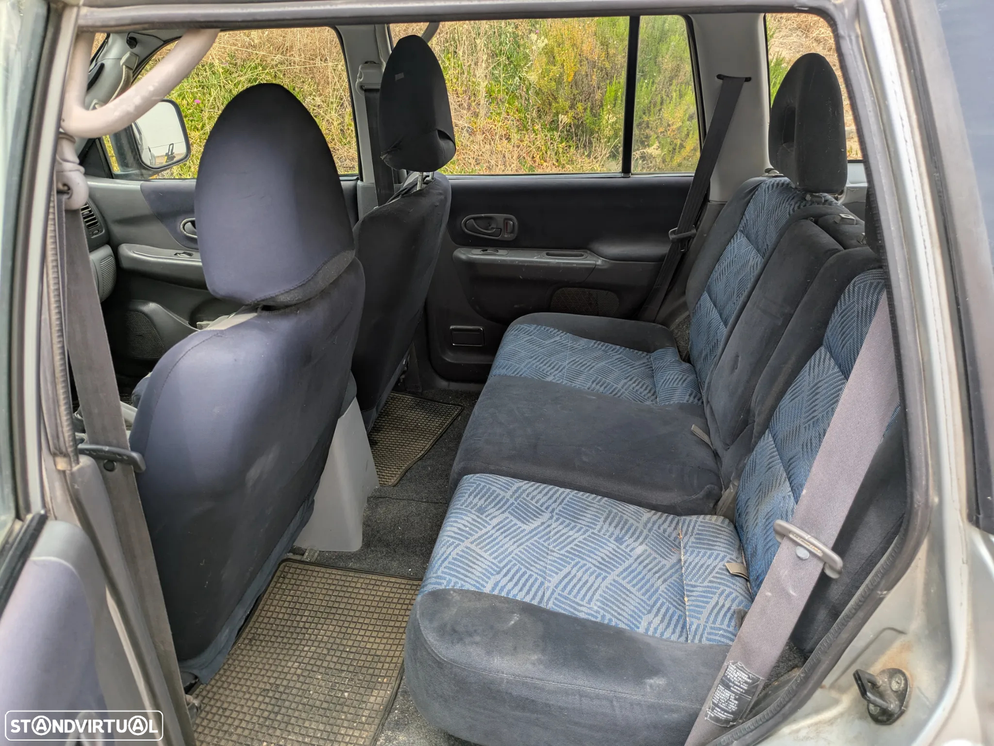 Mitsubishi Pajero Sport 2.5 TD GLS - 9