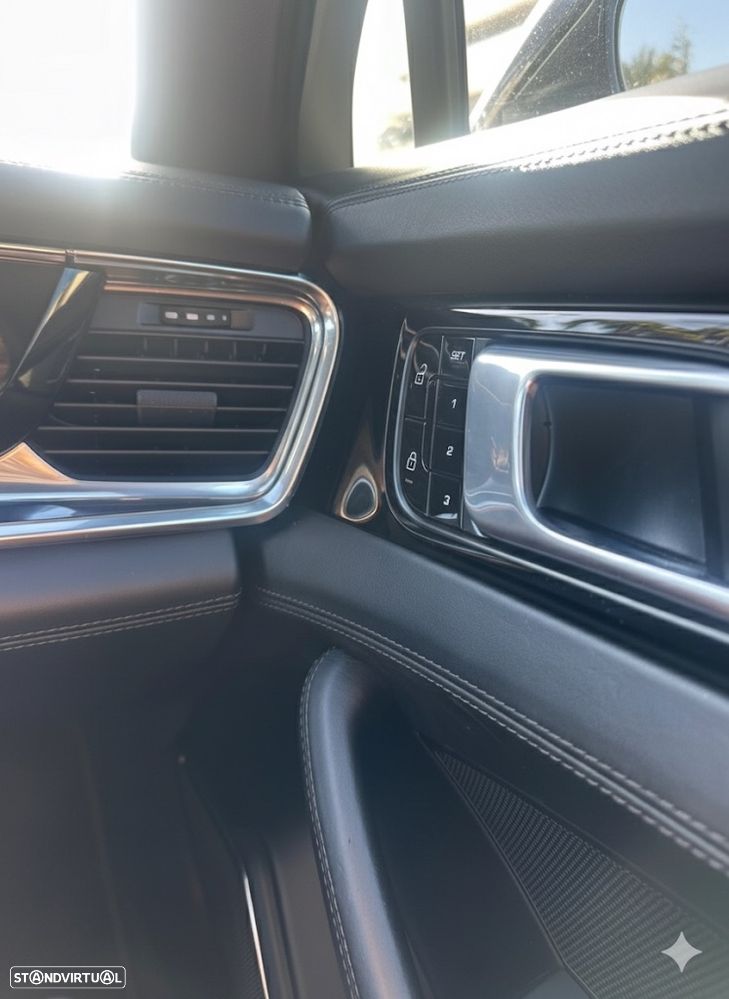 Porsche Panamera - 5
