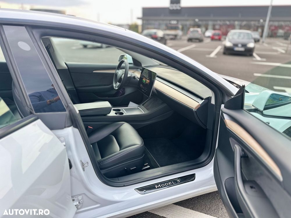 Tesla Model 3 RWD - 8