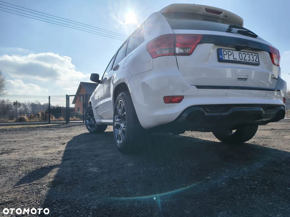 Jeep Grand Cherokee 6.4 V8 SRT8 Alpine - 13