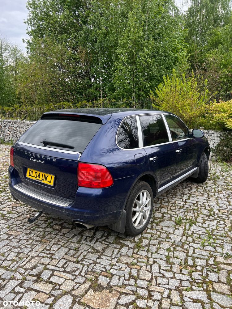 Porsche Cayenne - 9