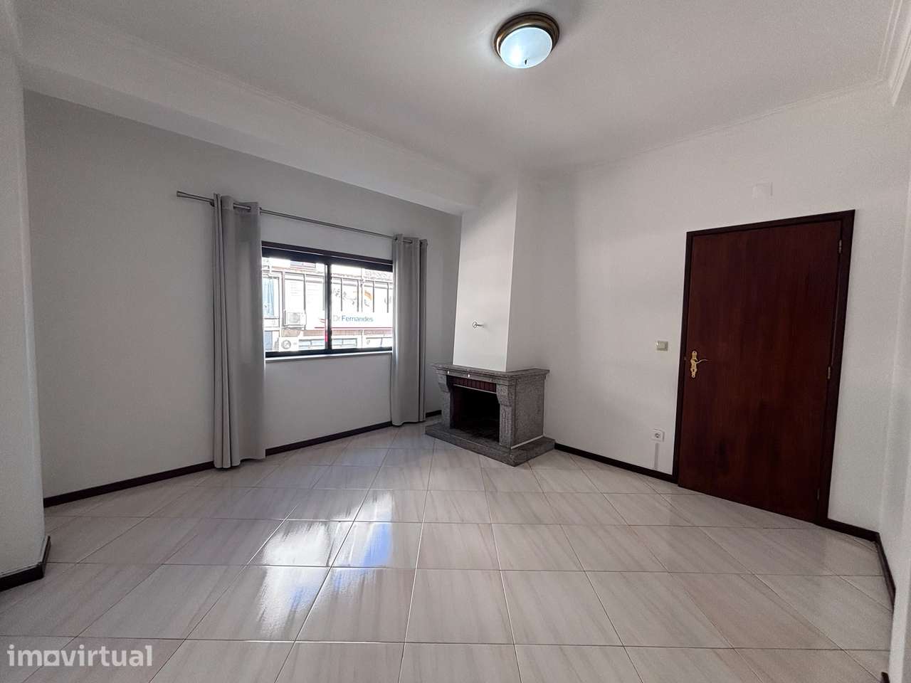 T1 Com Lugar de Garagem no Centro da Cidade - Viseu - Grande imagem: 5/9