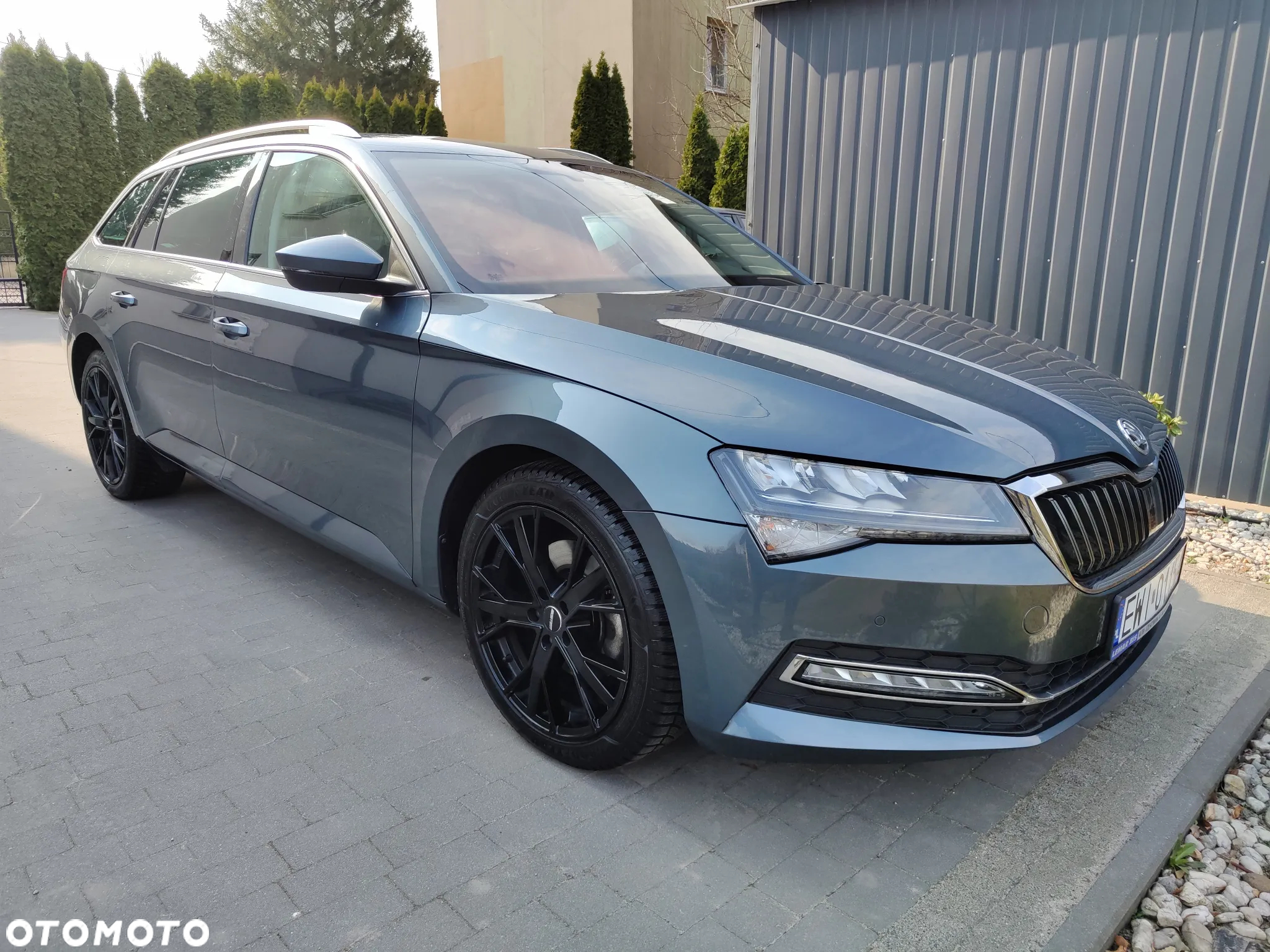 Skoda Superb Combi 2.0 TDI DSG Essence - 4