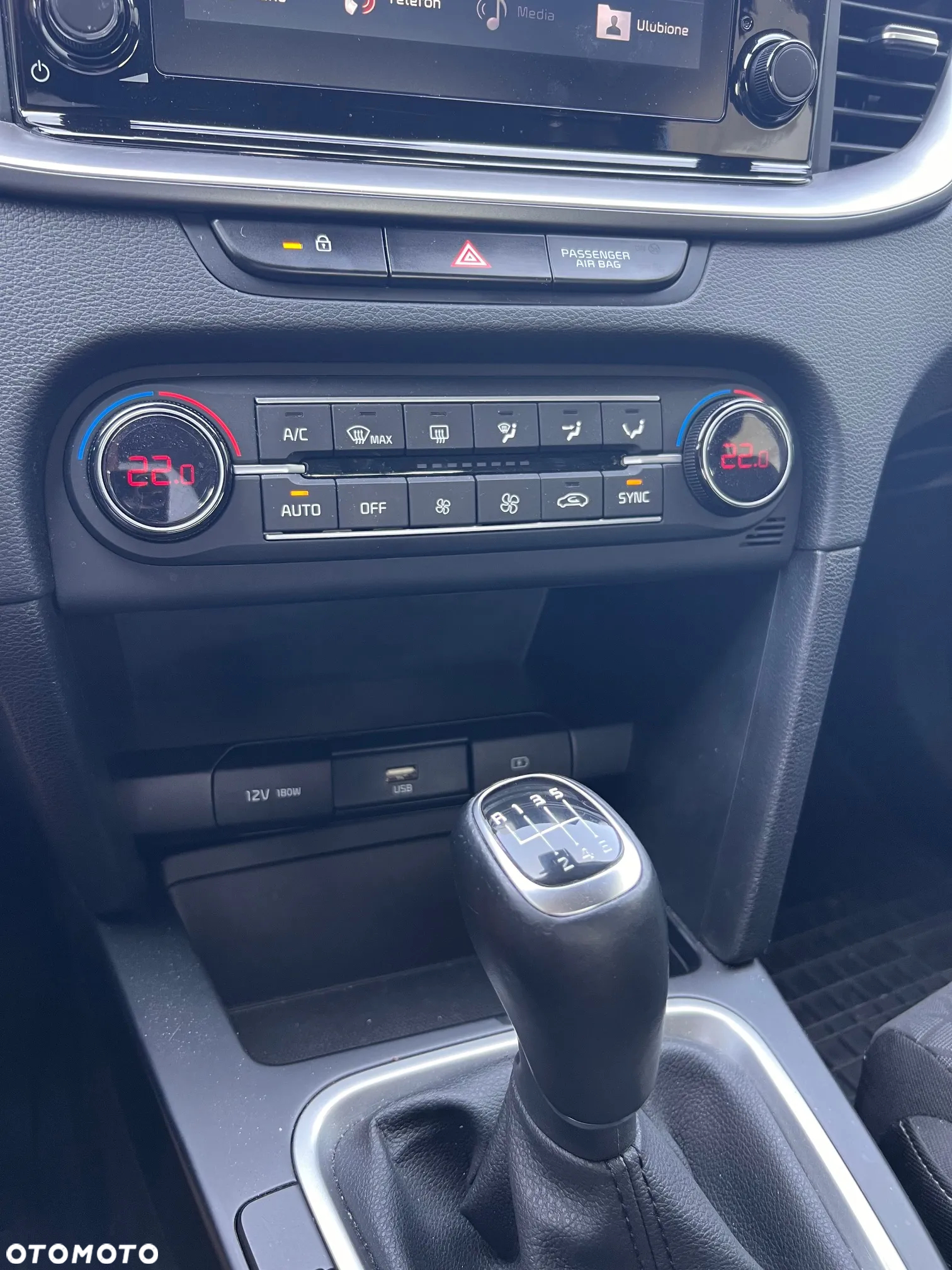 Kia Ceed 1.5 T-GDI M - 10