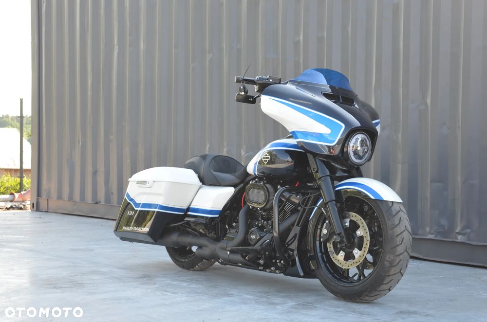 Harley-Davidson Touring Street Glide - 28
