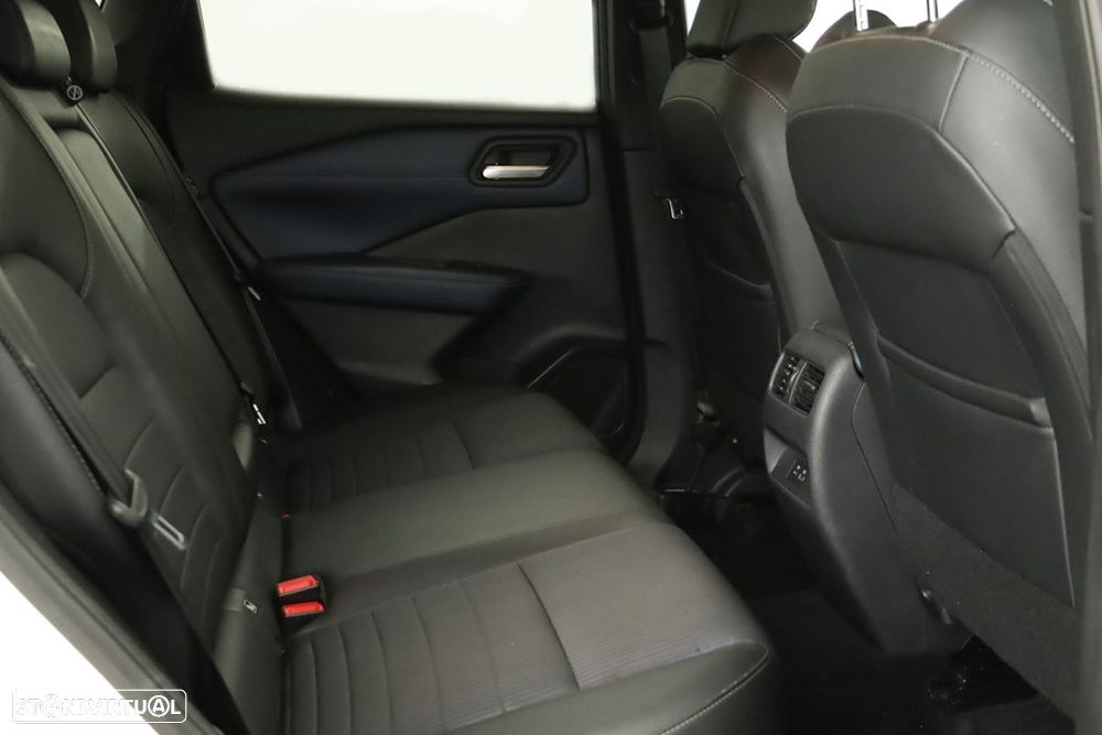 Nissan Qashqai 1.3 DIG-T N-Connecta Xtronic - 22