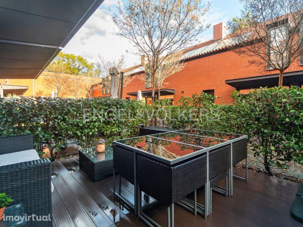 Moradia T4 em prestigiado condominio privado - Grande imagem: 3/27