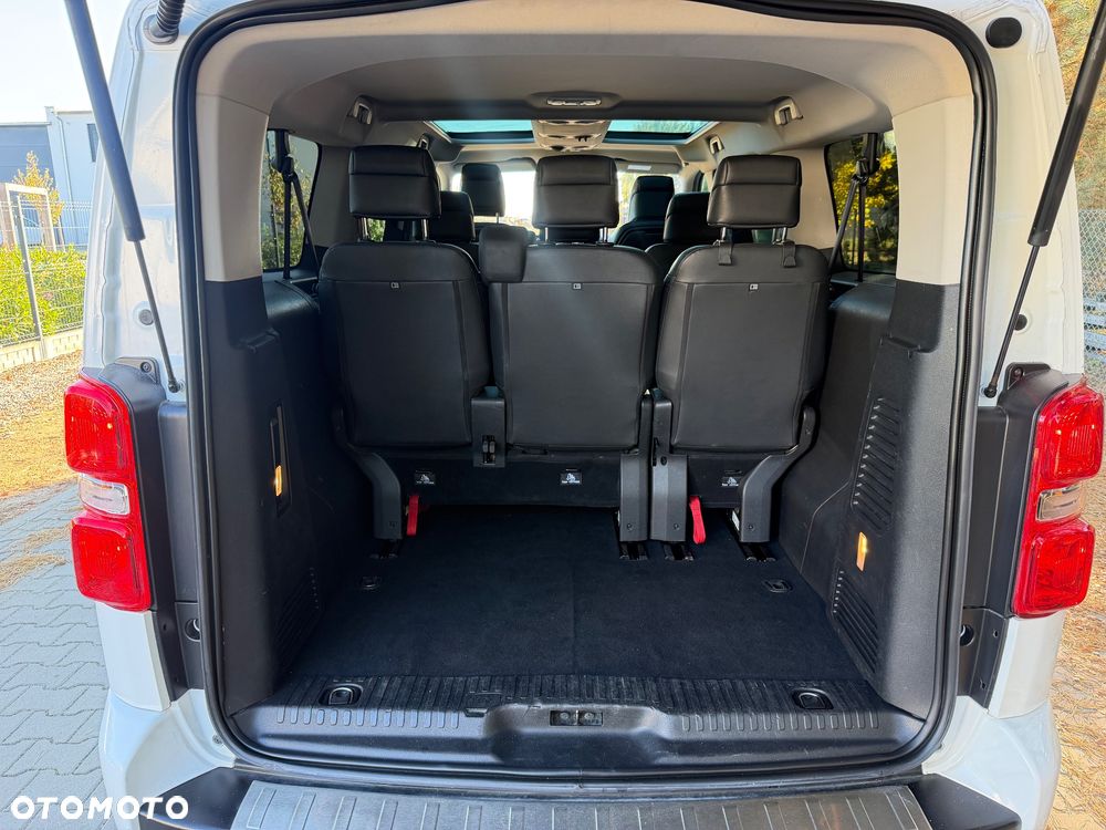 Peugeot Traveller - 18