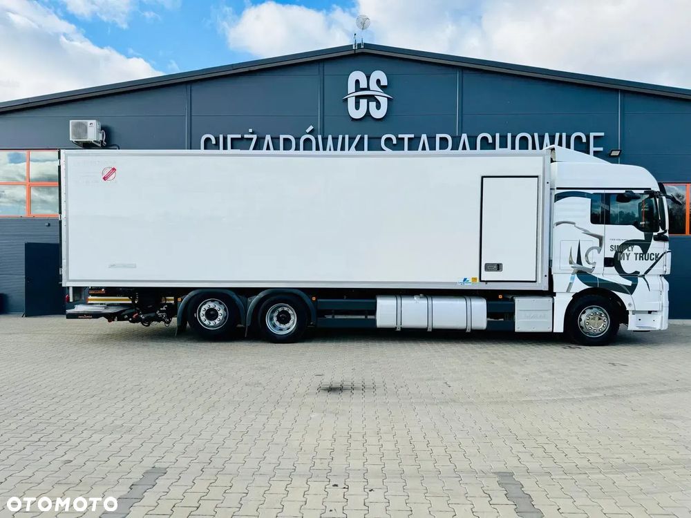 MAN MAN MAN TGX 26.440 // E6 // chłodnia z windą // 22 Epal // sypialka // - 8