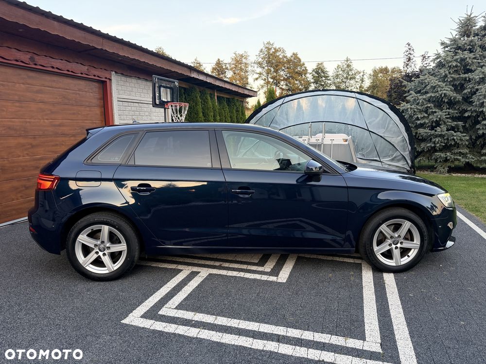 Audi A3 Sportback - 2