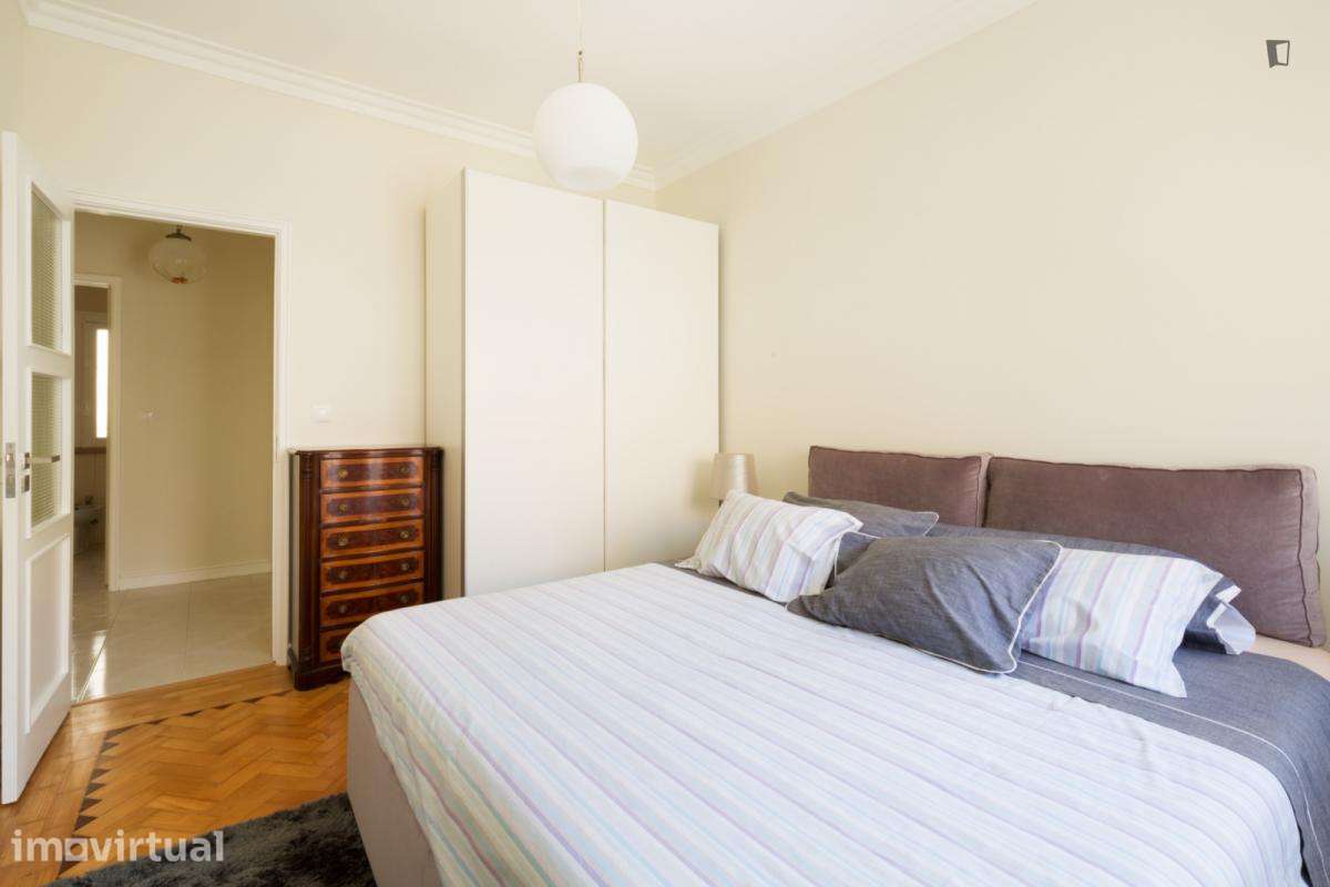 Apartamento com 1 quartos - localizado em Intendente Lisbon - Grande imagem: 2/14