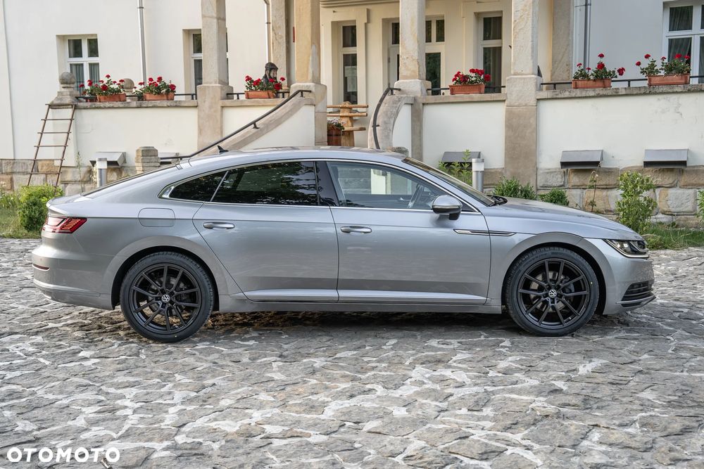 Volkswagen Arteon 2.0 TDI SCR DSG - 17