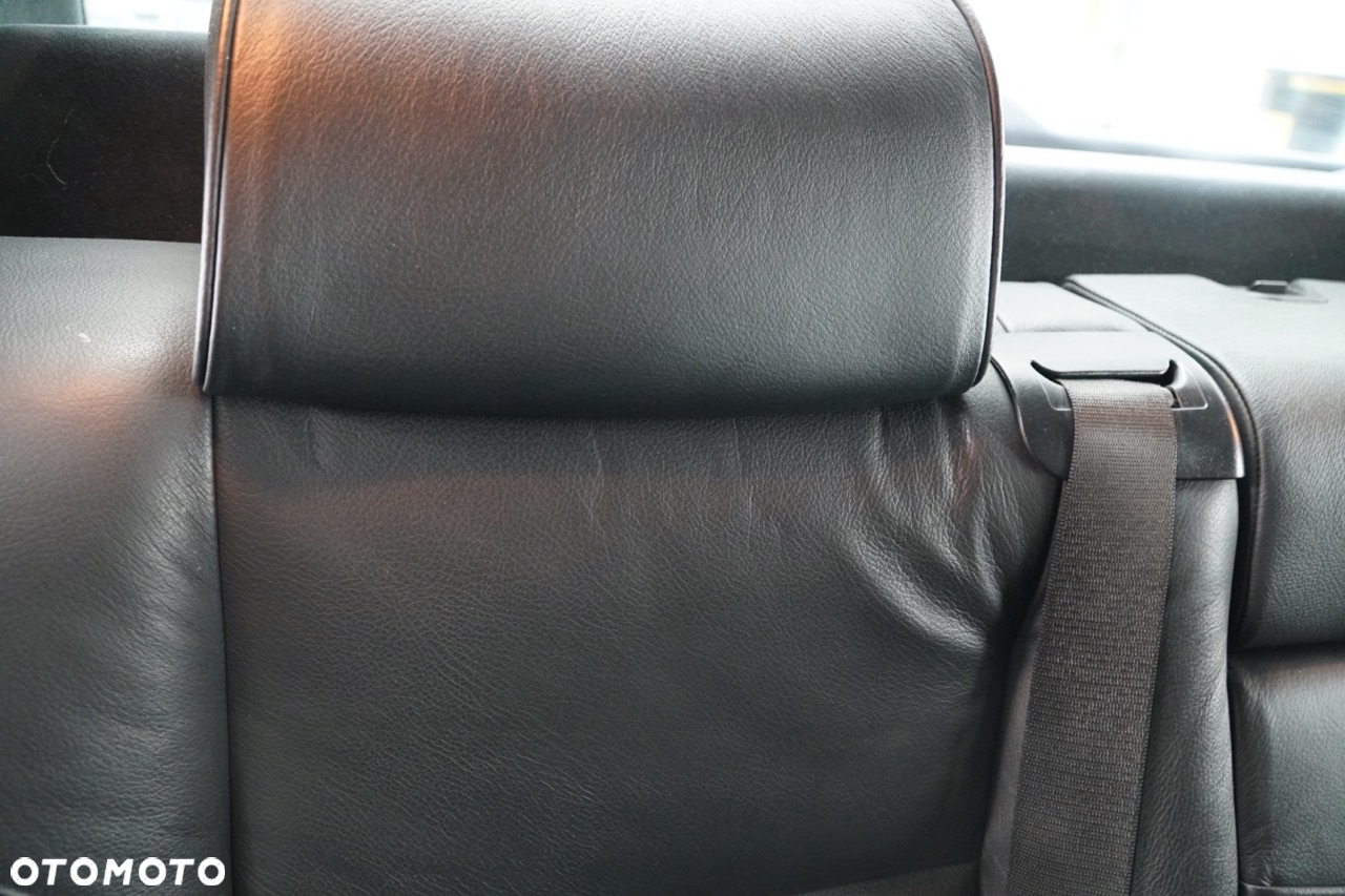 BMW Seria 7 740i - 29