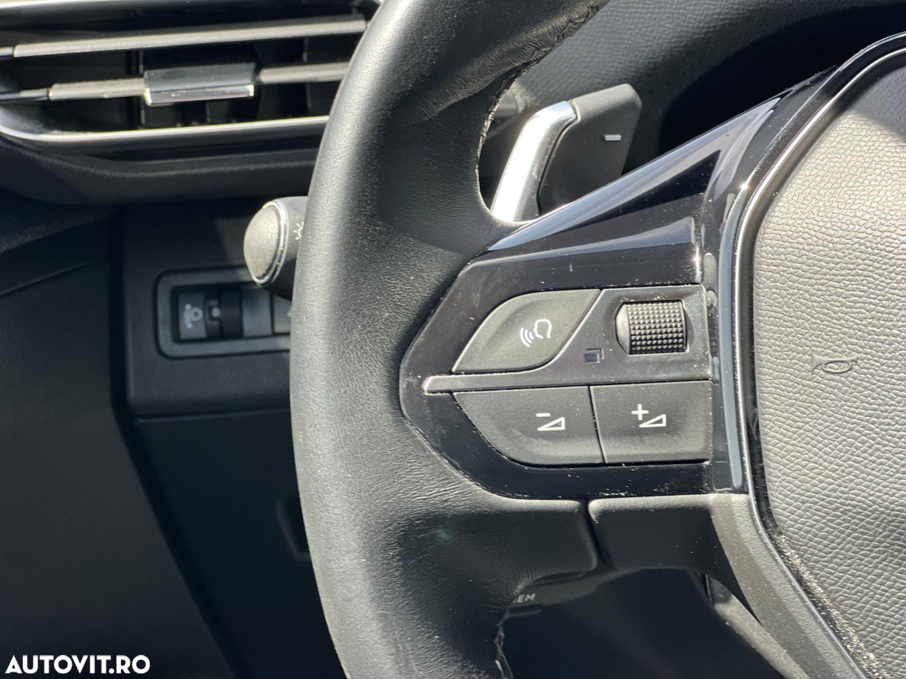 Peugeot 3008 PureTech 130 Stop & Start EAT6 Allure - 22