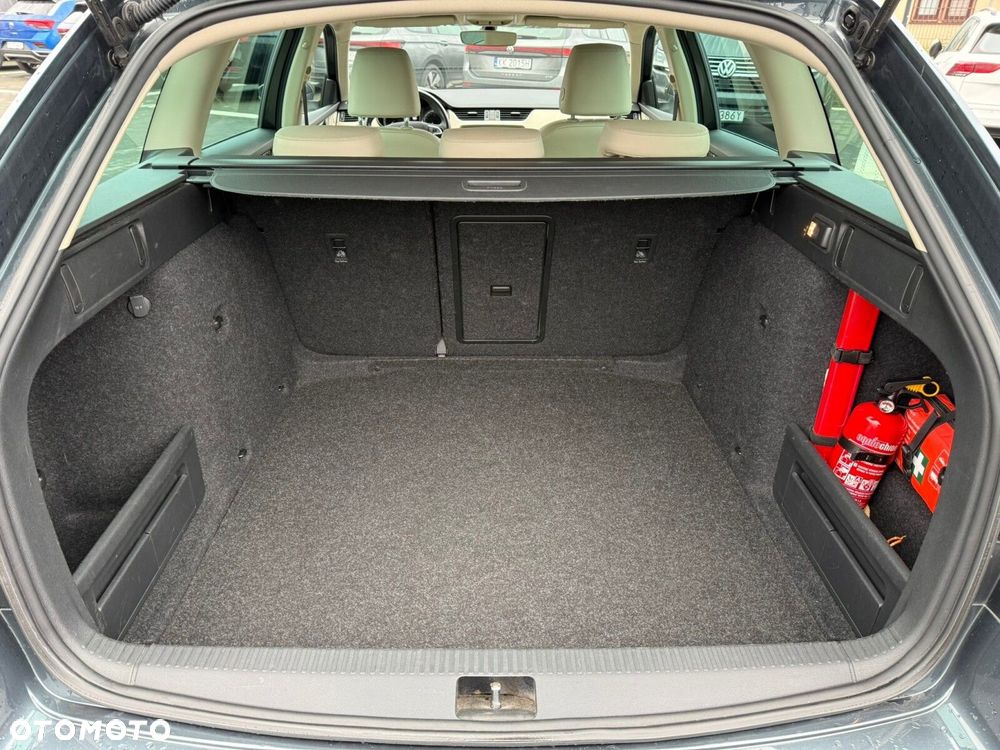 Skoda Octavia 2.0 TDI Style DSG - 27